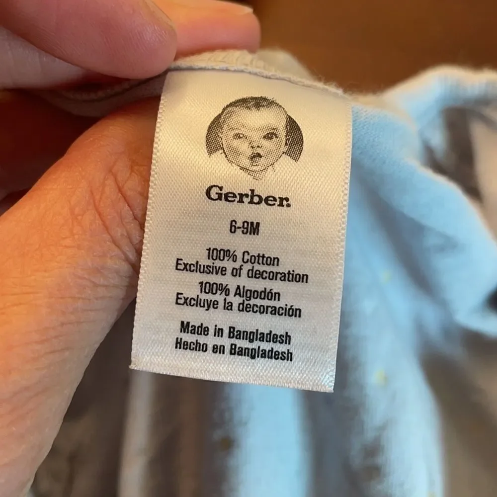 𝅺3/$15 Gerber babies pj onesie